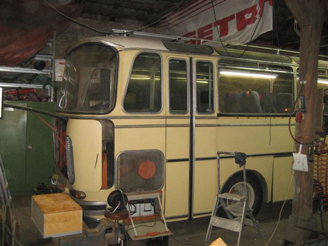 S 100.jpg