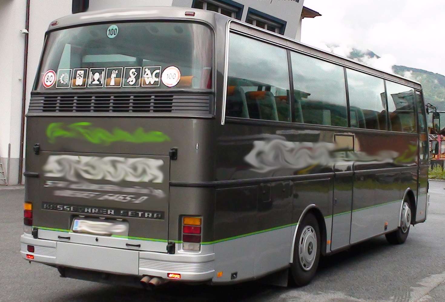 Setra Heckansicht.jpg